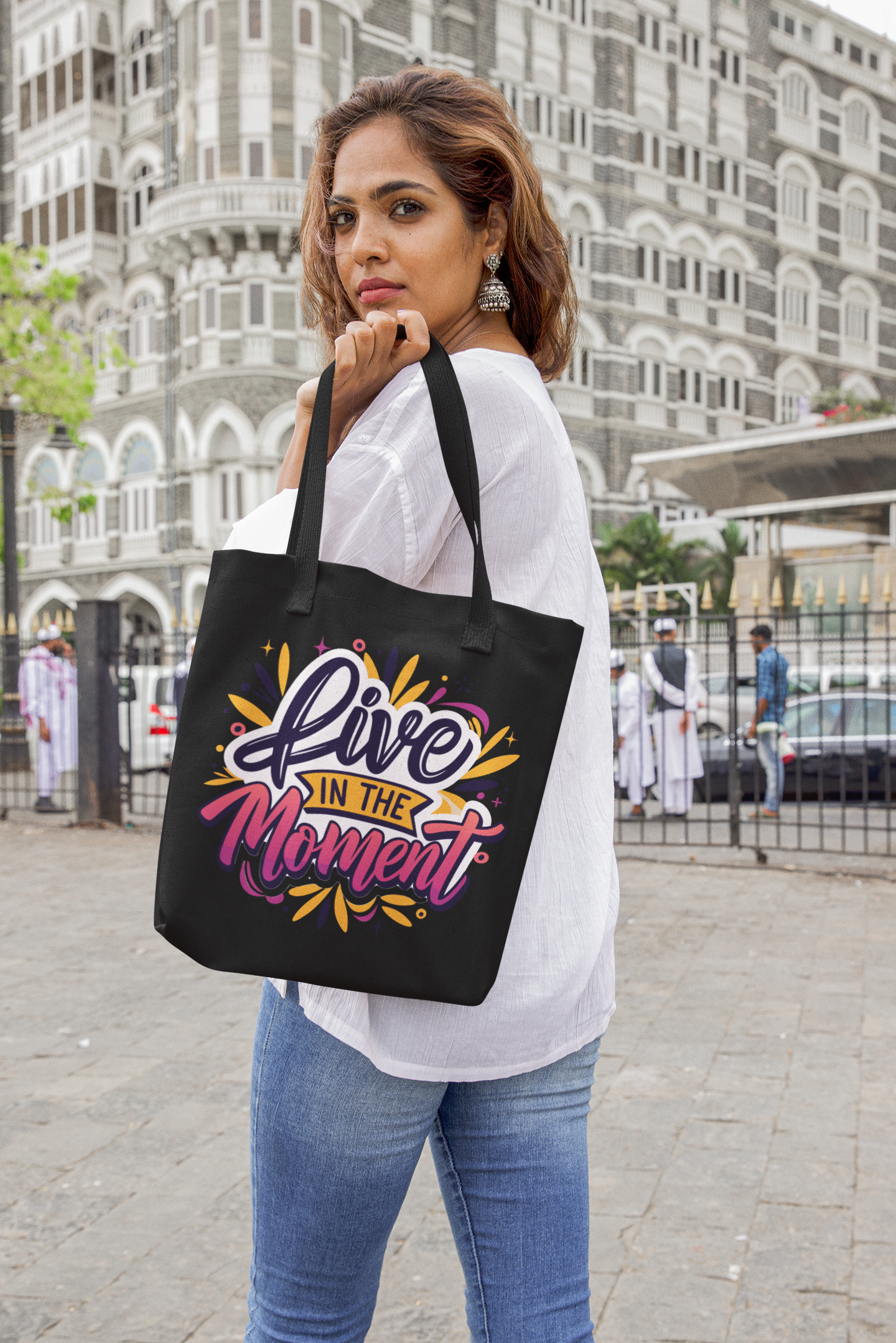 👜 "Live In the Moment"-Premium  Canvas Tote Bag – 300 GSM With Zip